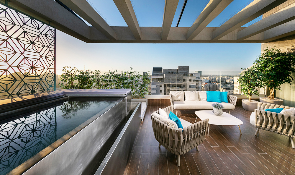 Rooftop Stainless Steel Spa with Infinity Edge Water Feature, Lounge Seat, and Auto Cover 90