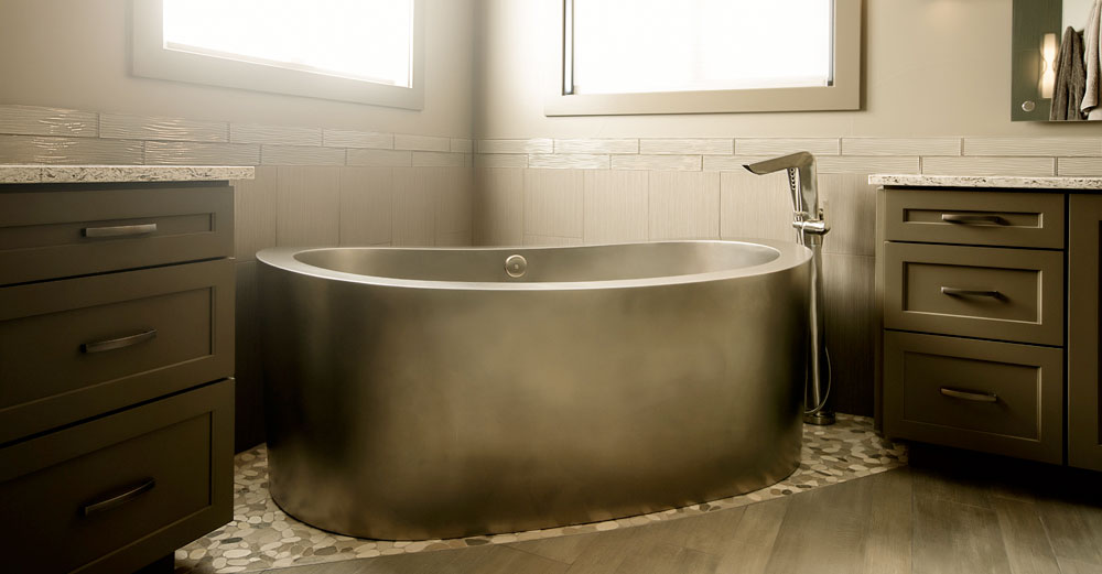 Stainless Steel Contemporary Oval Freestanding Tub 70