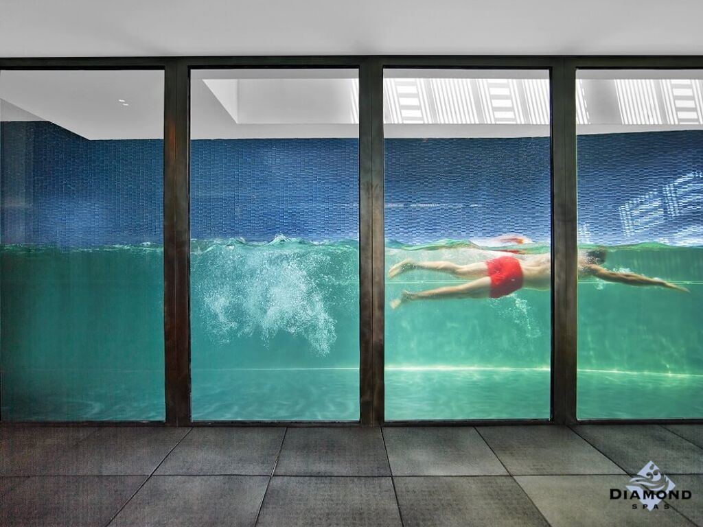 The Cool Factor of Glass Sided Pools