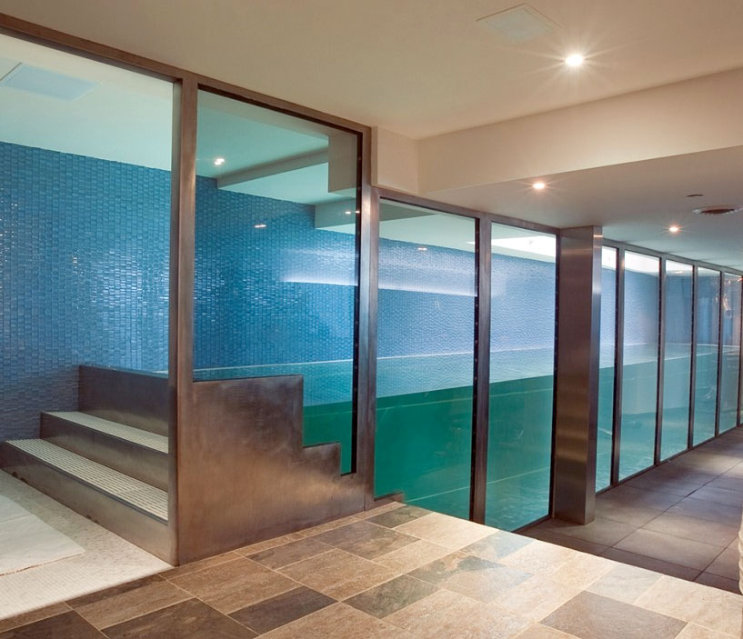Custom Glass Walled Pools & Spas