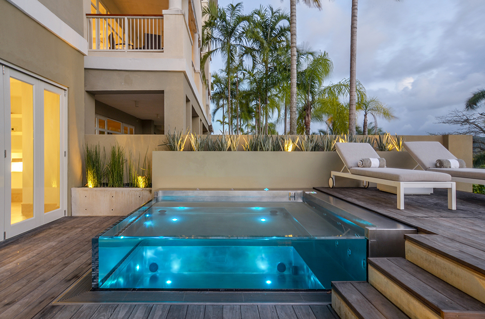 Acrylic Wall 2-Sided Spa with Bench Seating  127