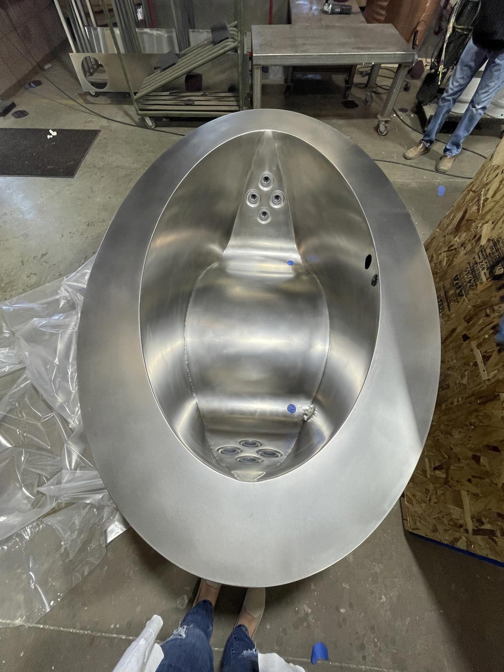 Stainless Steel Elliptical Bath with Jet System